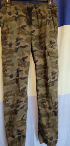 EUC Boys XL Cargo pants